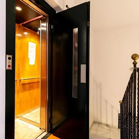 Atico Con Terraza San Juan De La Palma Apartment Seville Exterior photo
